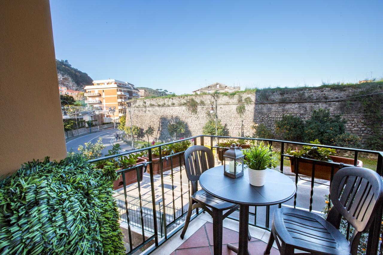 Palazzo Aranci Sorrento Coast Hotel Exterior photo